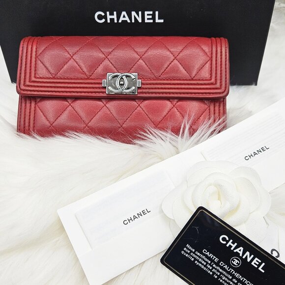 Chanel Lambskin Quilted Boy Flap Wallet Red - Picture 1 of 17
